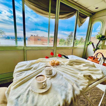 East Luxor Apartments With Nile Views Jazirat al Awwamiyah Bagian luar foto